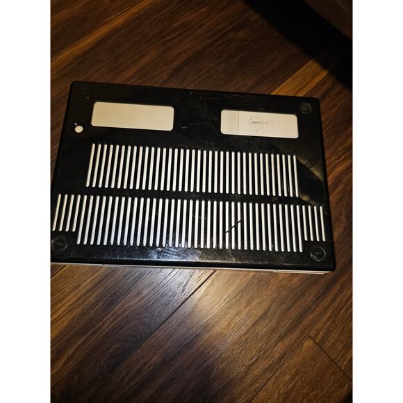 Apple MacBook White (A1181) – Untested / For Parts or Repair - Picture 3 of 5